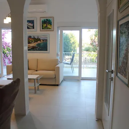 Villa Nar *