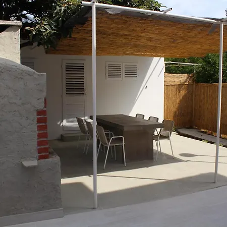 Nar Villa