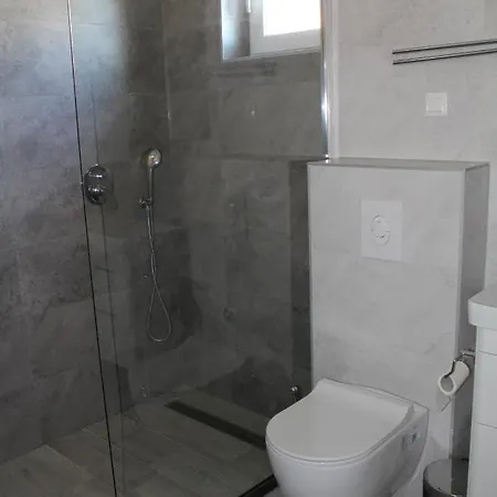 Nar Villa *